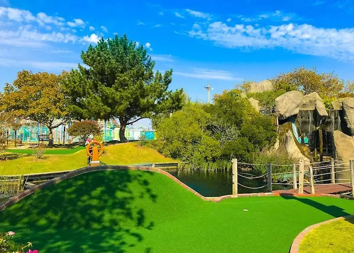 Beach-view Well-equipped With Balcony Pools Gym & Tennis